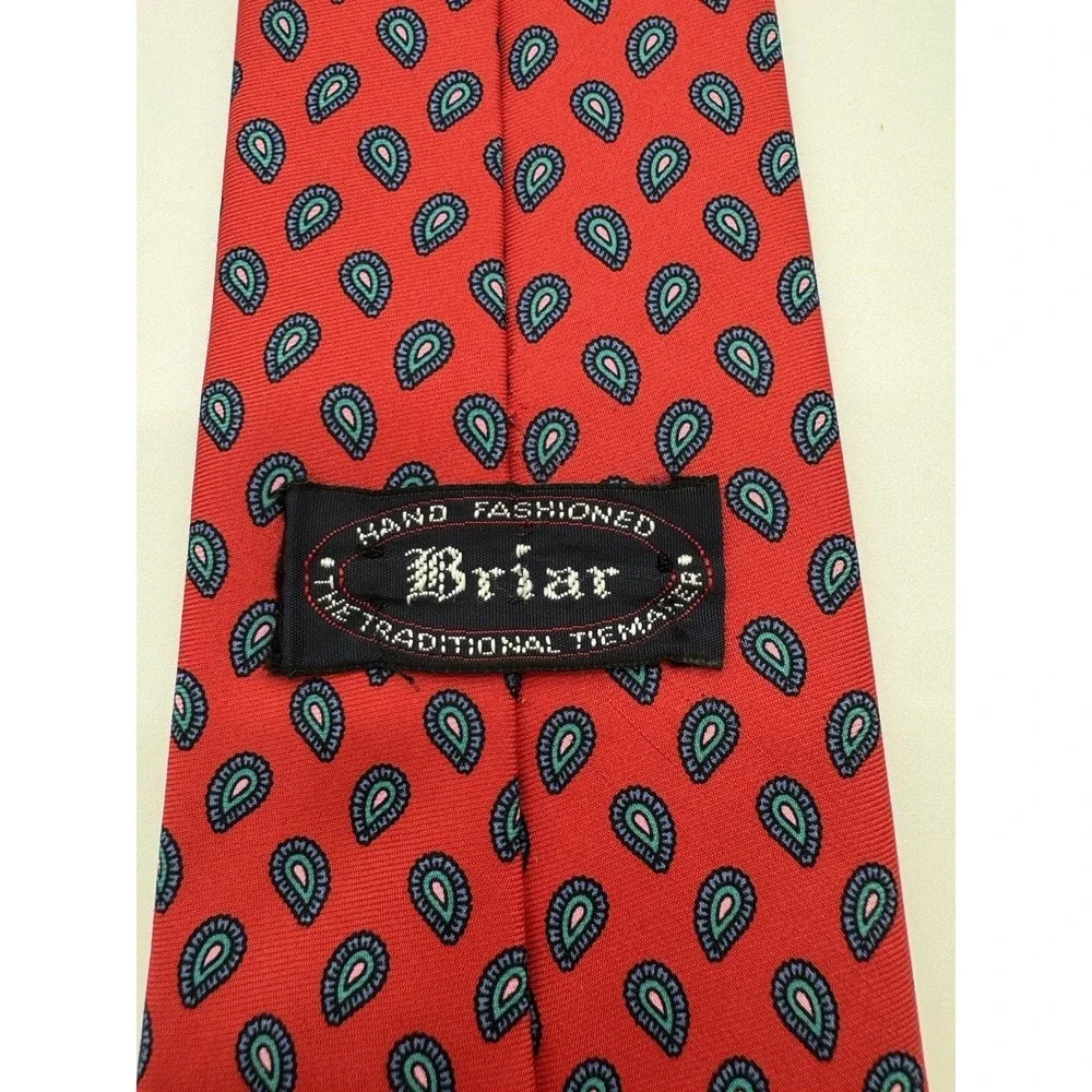 Briar‎ Handmade Red Silk Tie Paisley Pattern Made in USA Classic Mens Necktie